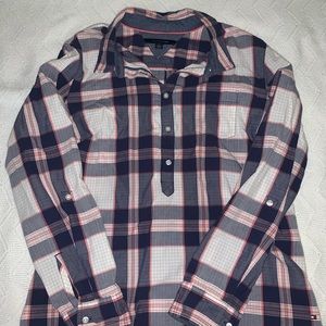 Tommy Hilfiger pull-over blouse